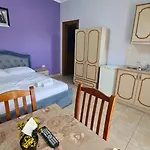 Villa Reshat Caca